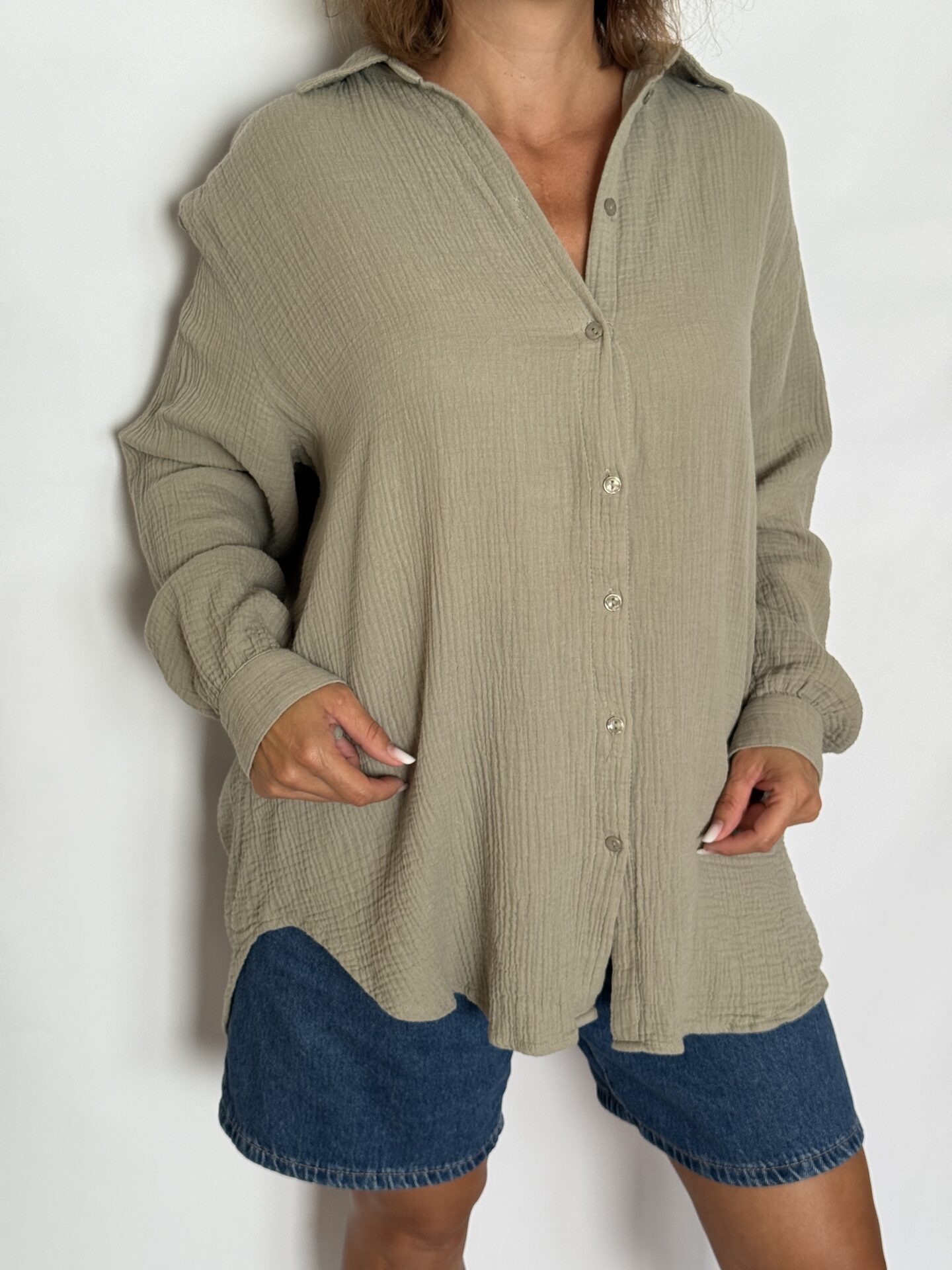 Cămașă din muselină de bumbac, croi larg, oversized, model basic în nuanță de verde kaki - PageOne