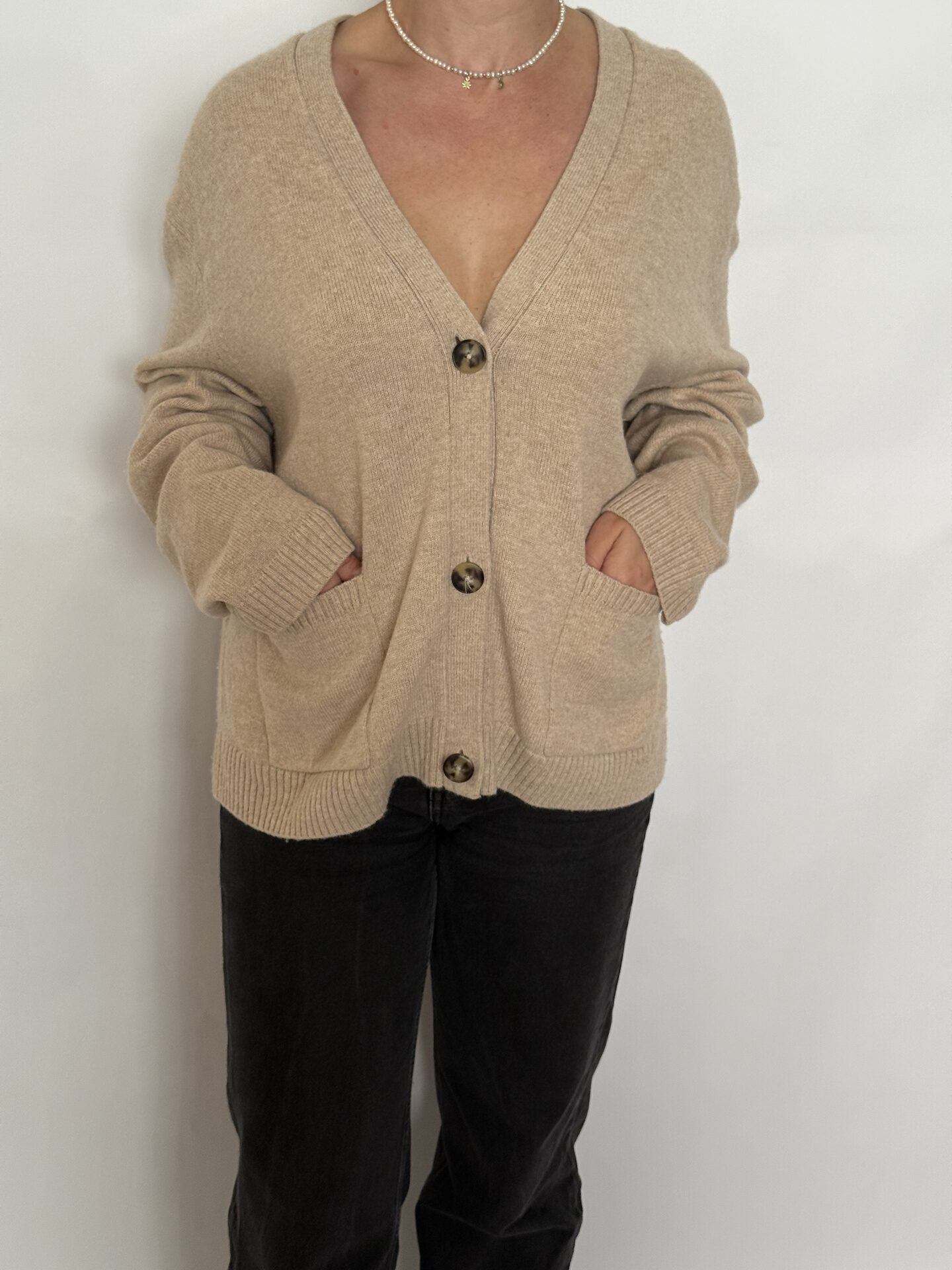 Cardigan din amestec de lână, croi lejer, oversized, cu buzunare, decolteu în anchior, bej - Comma