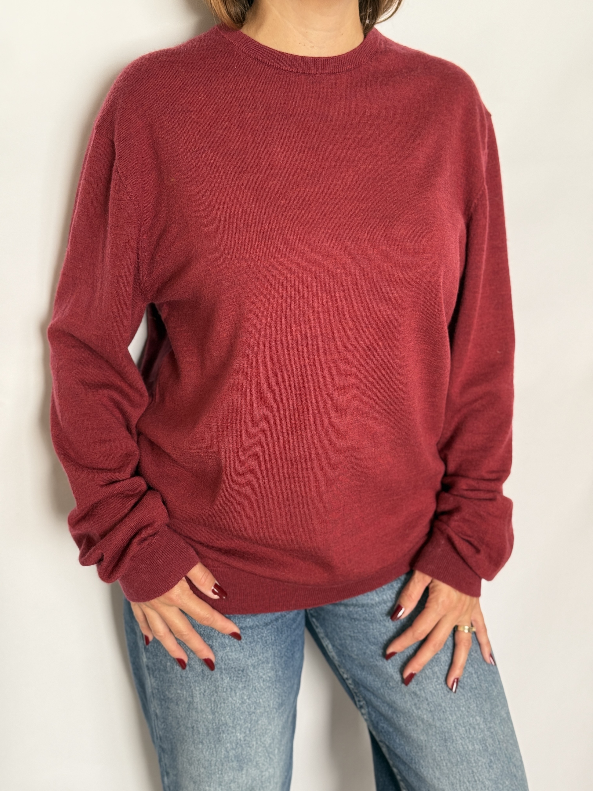Pulover din lână, textură foarte fină, croi drept, lejer, model unisex, în nuanță bordo - Matinique